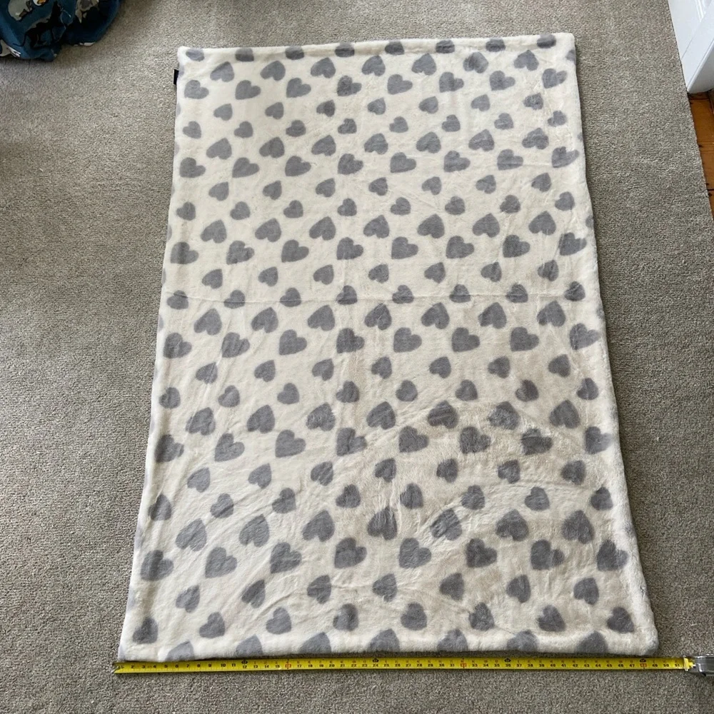 Rachel Zoe Heart Patterned Throw Blanket